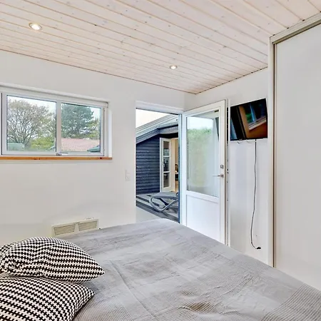 Kamilla - 200m From The Sea By Interhome